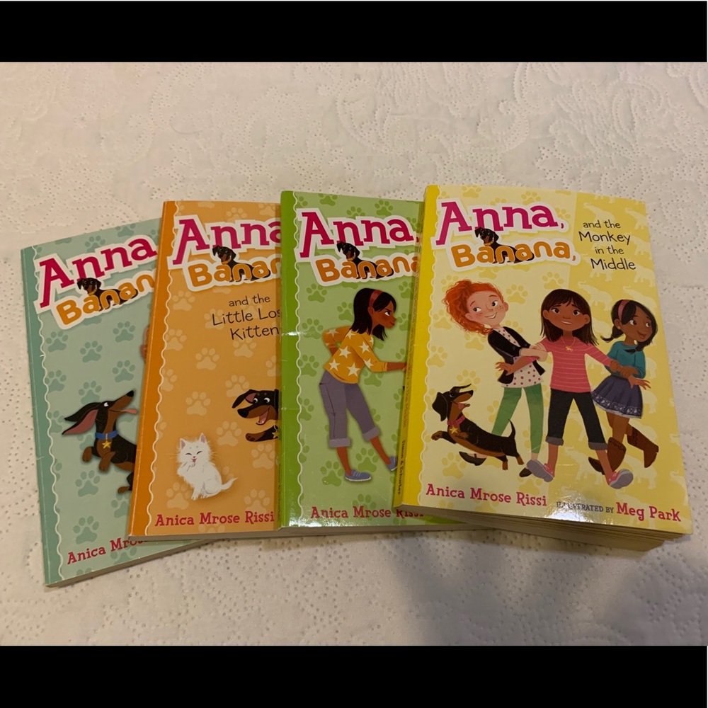 Anna banana books bundle 📚 (4)